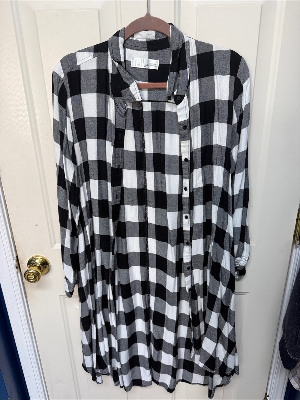 Time and Tru Black and White Plaid Long Sleeve Shirt Dress
